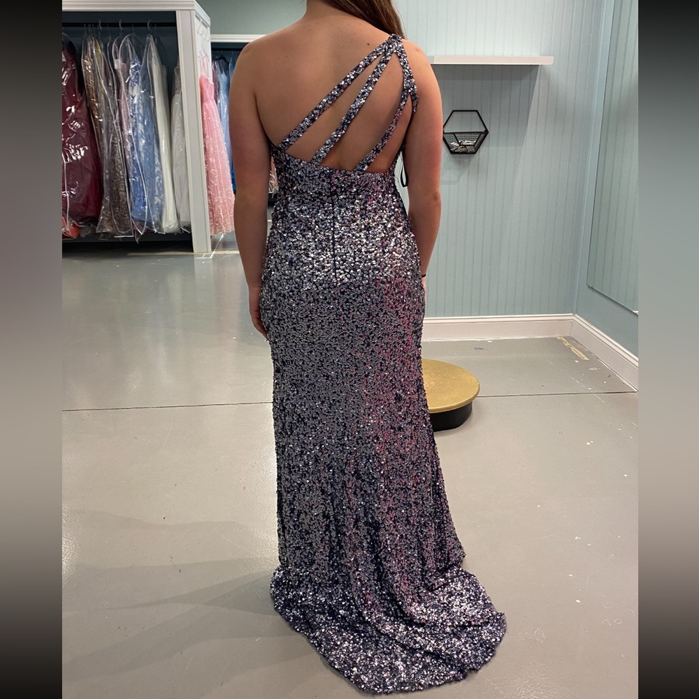 Sherri Hill Size 8 - selling for $400! One of my favorite dresses!